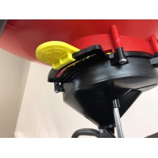 Chapin International Chapin 8620B 150 Pound Tow Behind Spreader with Auto-STO, Red